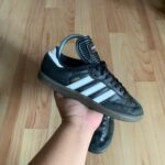 Adidas Samba Classic - 39 1/3 (Used)