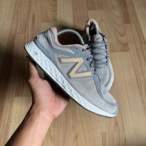 NB Freshfoam - 43 (Used) ash grey