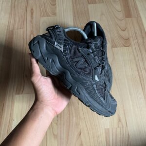 NB 703 - 40 (Used) tb